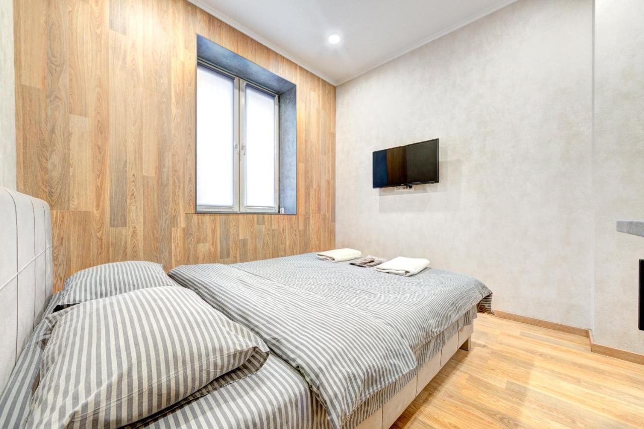1 Room Apartment Near National Circus Kiev Buitenkant foto