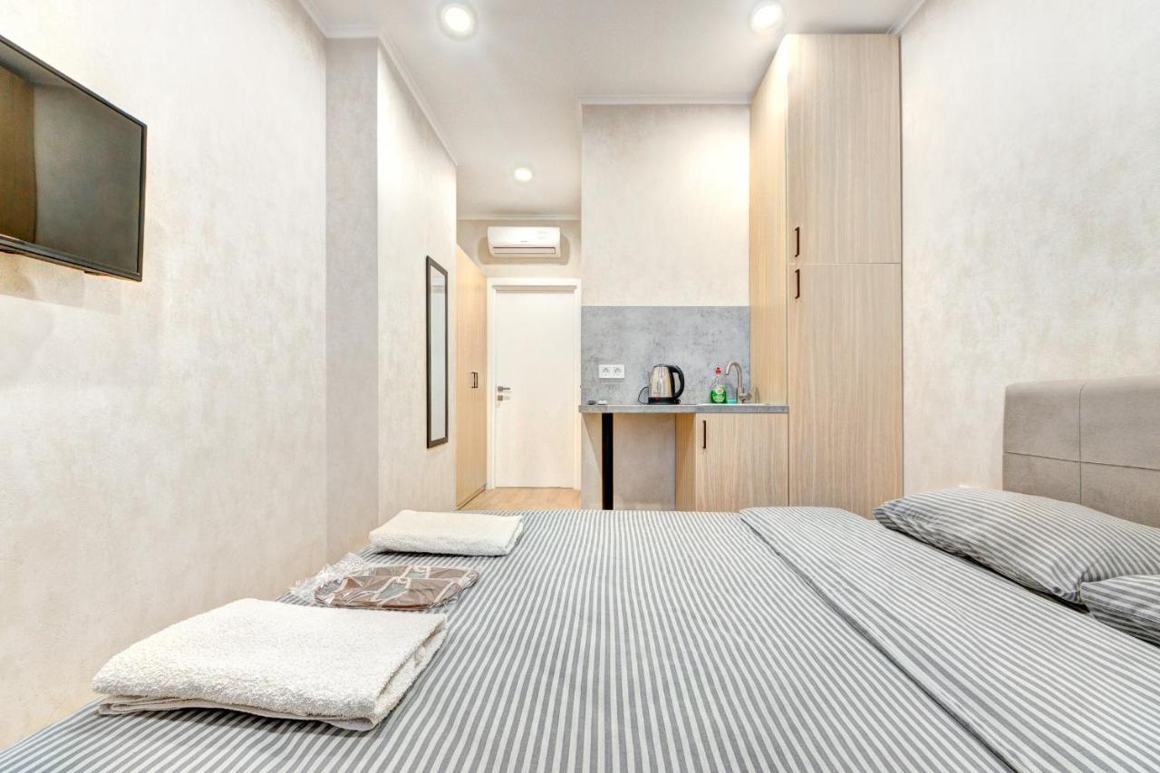 1 Room Apartment Near National Circus Kiev Buitenkant foto
